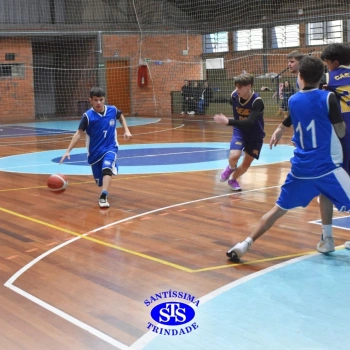 Estudantes do Santíssima e do CEAP, de Ijuí, participam de Amistoso de Basquete