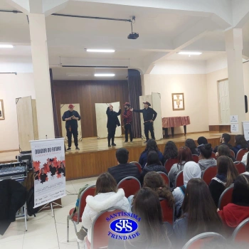 Teatro para alunos do Ensino Médio 