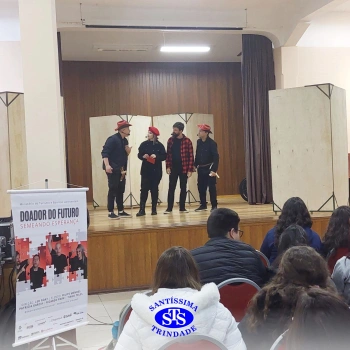 Teatro para alunos do Ensino Médio 