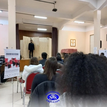 Teatro para alunos do Ensino Médio 