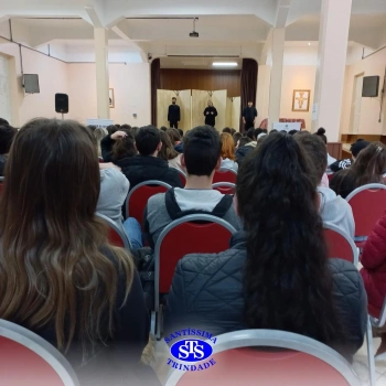 Teatro para alunos do Ensino Médio 
