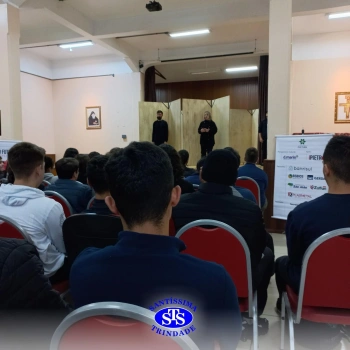 Teatro para alunos do Ensino Médio 