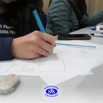 Alunos estudam hiperinflação e plano real através de tirinhas