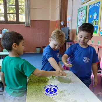 Alunos constroem maquete para estudar a história da cidade | Infantil 4