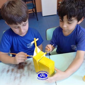 Alunos constroem maquete para estudar a história da cidade | Infantil 4
