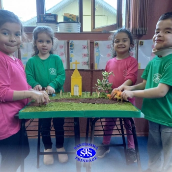 Alunos constroem maquete para estudar a história da cidade | Infantil 4
