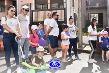 Caminhada Franciscana pela Paz reúne famílias para espalhar a paz e o bem
