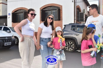 Caminhada Franciscana pela Paz reúne famílias para espalhar a paz e o bem