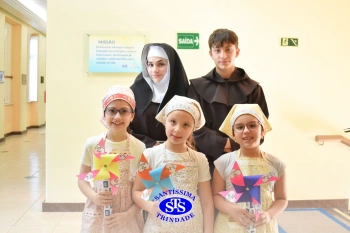 Caminhada Franciscana pela Paz reúne famílias para espalhar a paz e o bem