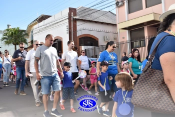 Caminhada Franciscana pela Paz reúne famílias para espalhar a paz e o bem