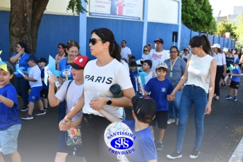 Caminhada Franciscana pela Paz reúne famílias para espalhar a paz e o bem