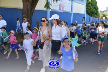 Caminhada Franciscana pela Paz reúne famílias para espalhar a paz e o bem