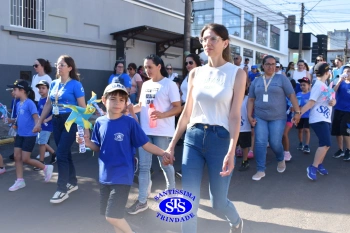 Caminhada Franciscana pela Paz reúne famílias para espalhar a paz e o bem