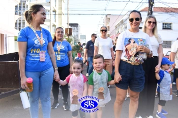 Caminhada Franciscana pela Paz reúne famílias para espalhar a paz e o bem