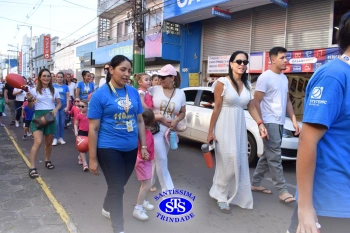 Caminhada Franciscana pela Paz reúne famílias para espalhar a paz e o bem