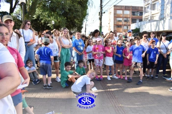 Caminhada Franciscana pela Paz reúne famílias para espalhar a paz e o bem