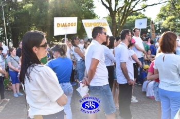 Caminhada Franciscana pela Paz reúne famílias para espalhar a paz e o bem