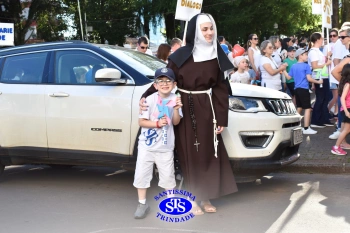 Caminhada Franciscana pela Paz reúne famílias para espalhar a paz e o bem