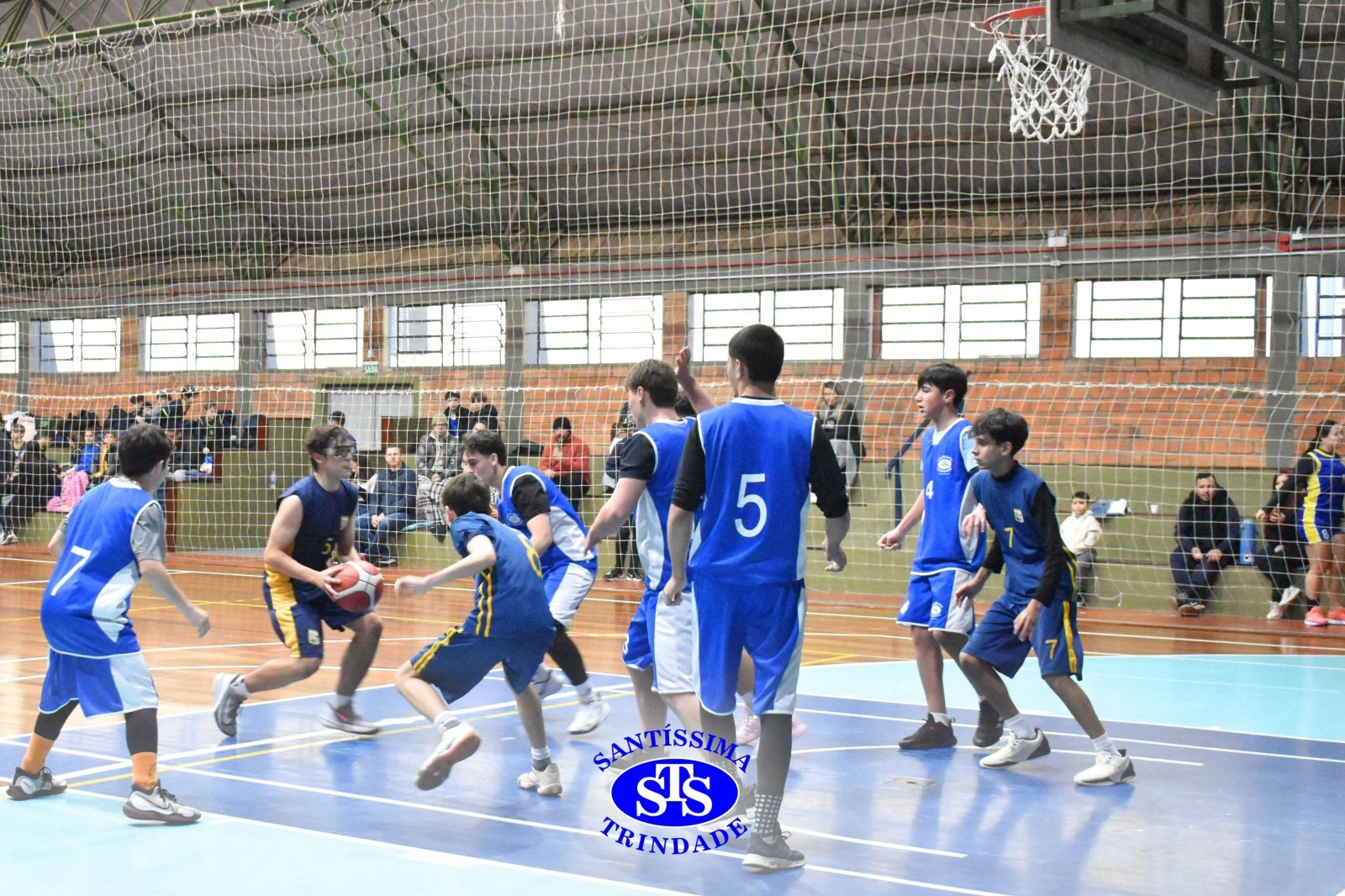 Santíssima e Sant’Anna participam de jogos amistosos de basquete