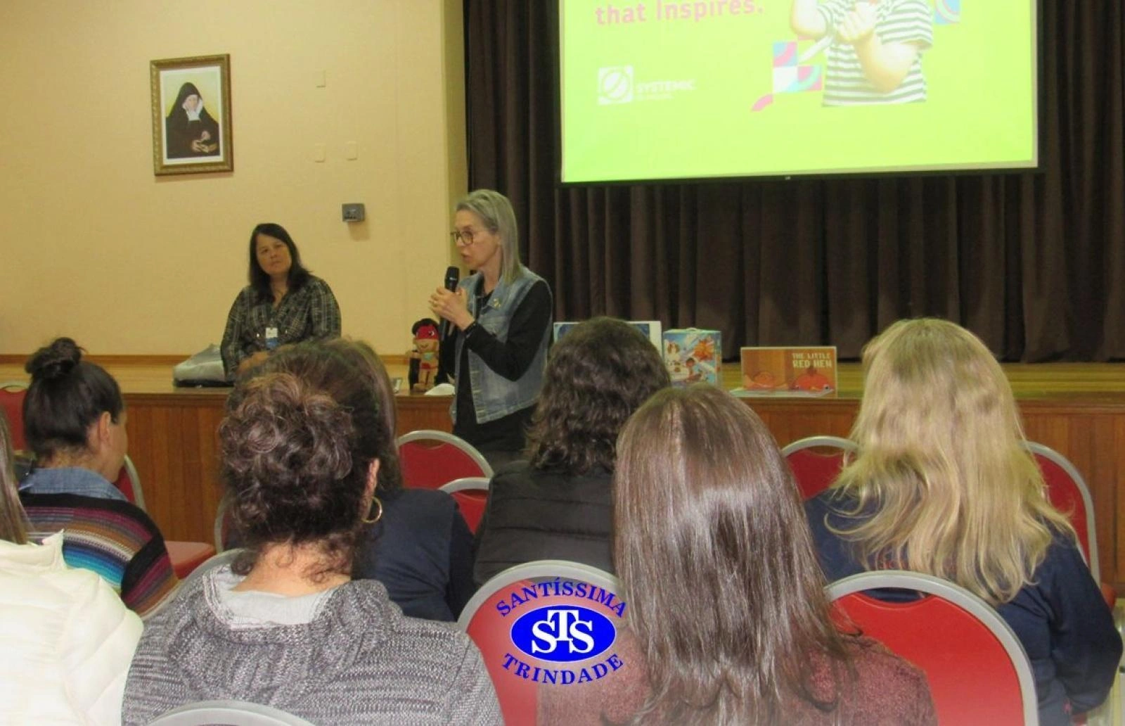 Reuniões com diversas equipes sobre a educação bilíngue