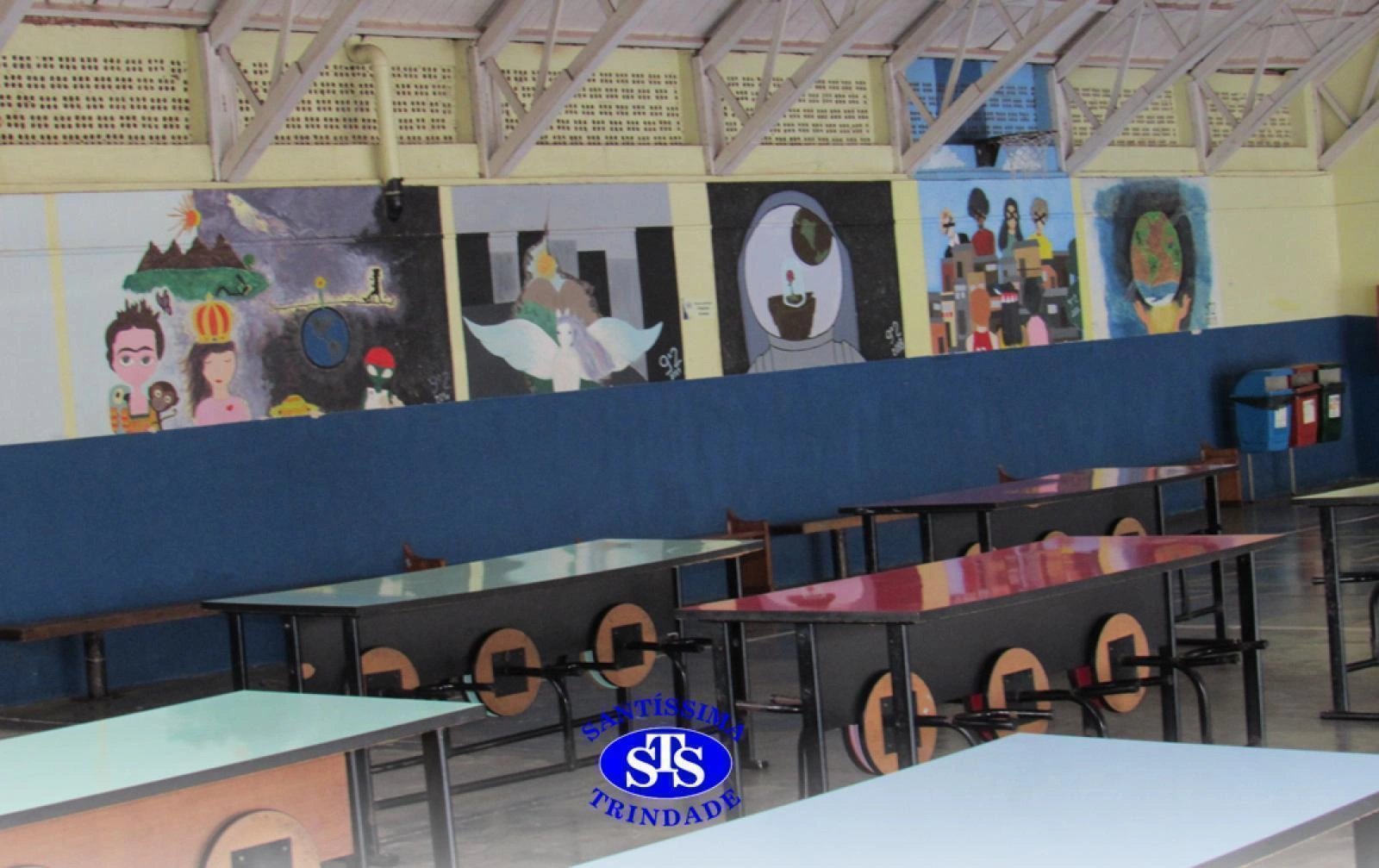 Arte urbana é aplicada pelos alunos do 9º ano em ambiente do Colégio