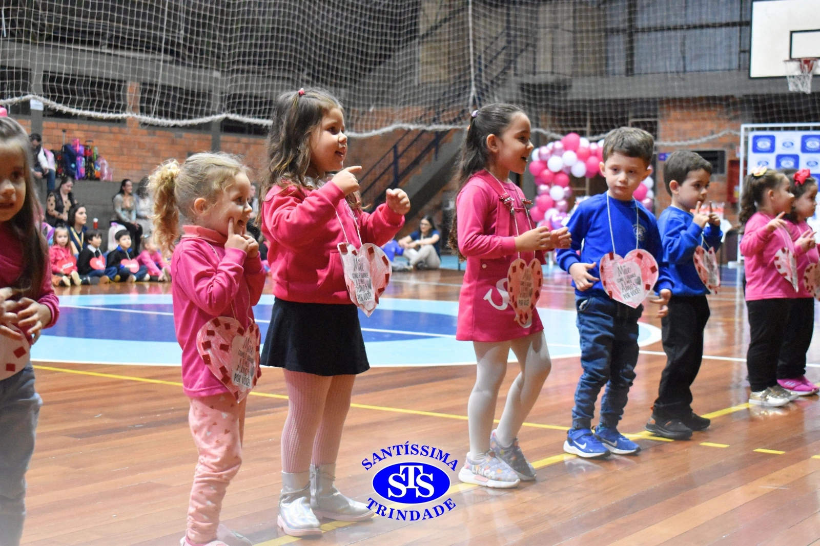 Homenagens às mães | Infantil 1, 3 e 4