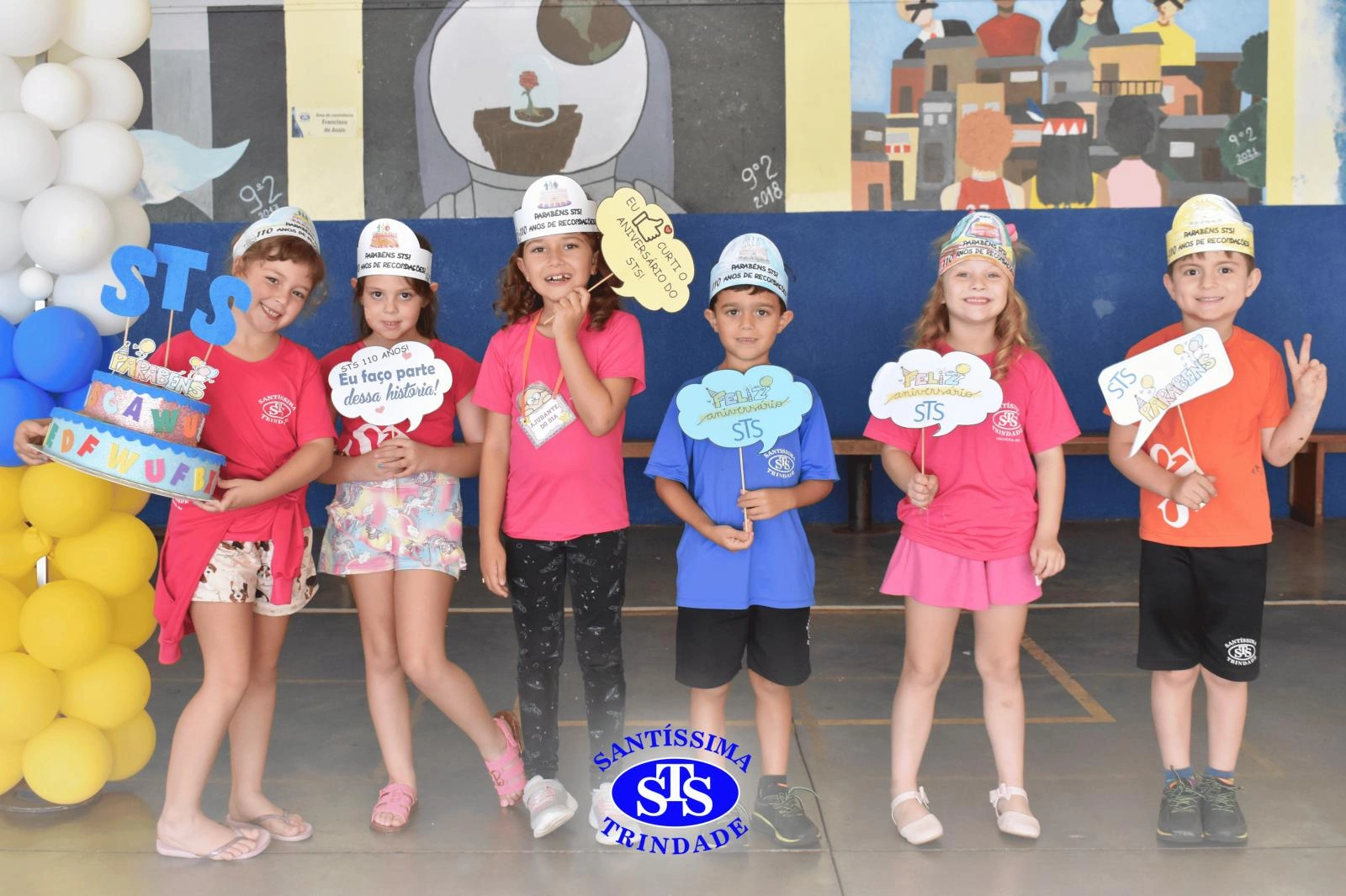 Alunos do 1º ano comemoram os 110 anos do Colégio