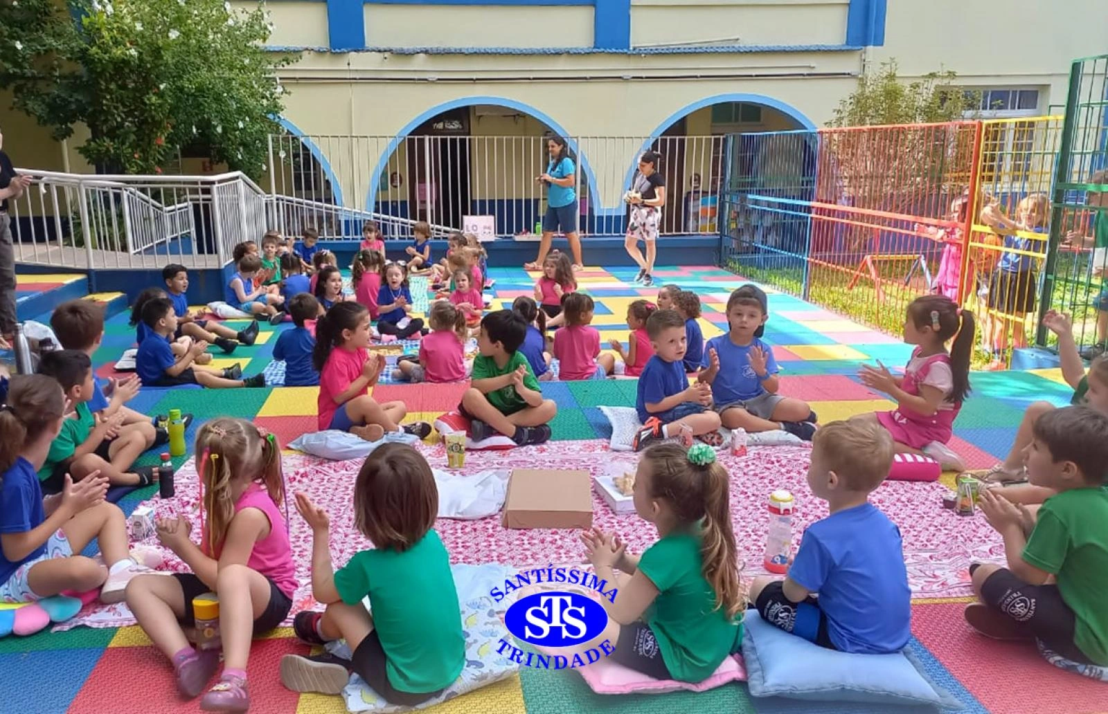 Infantil 4: piquenique para comemorar o aniversário do Colégio