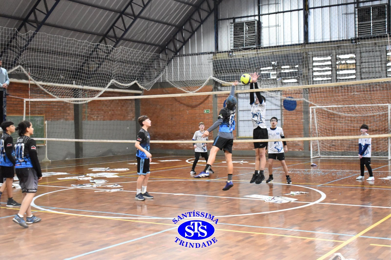 6º e 7º ano entram em quadra com muita animação nos Jogos Franciscanos Interséries