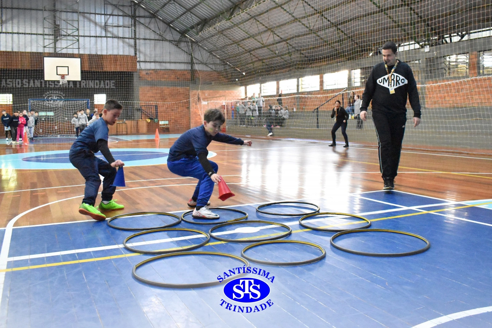 Alunos do 4º ano participam de diversas atividades na Gincana Esportiva
