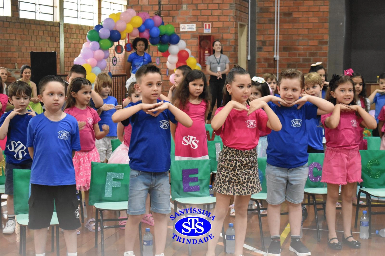 Celebração de Conclusão da Educação Infantil e envio para o 1º ano dos alunos do Infantil 5