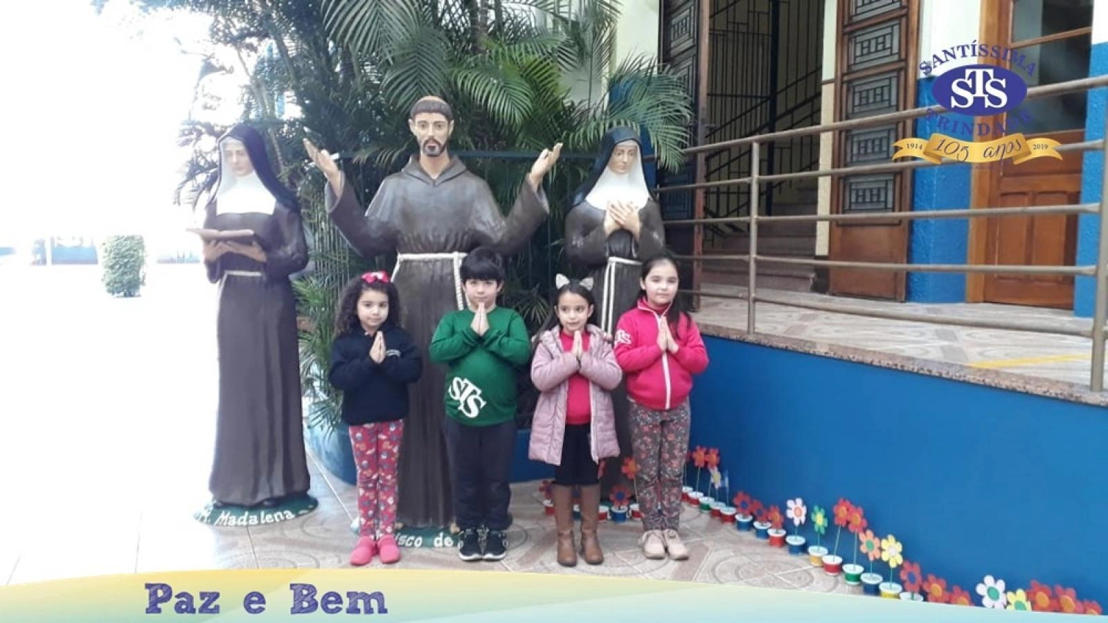 Alunos do Nível B realizaram duas homenagens