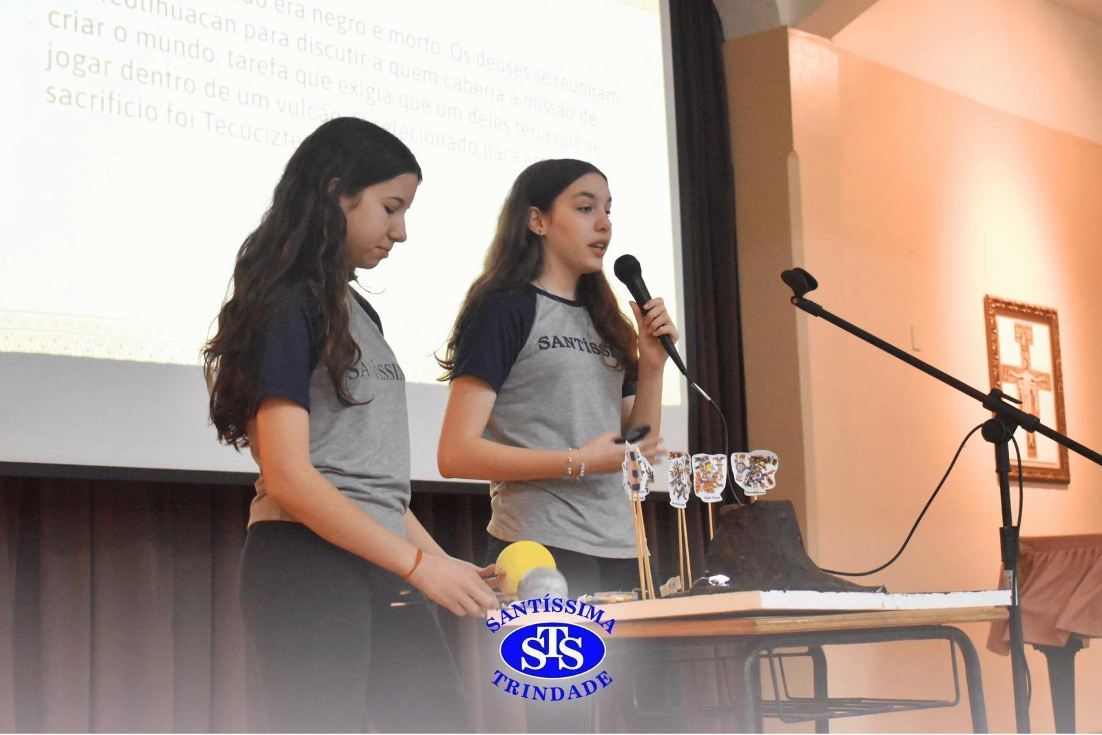 Povos pré-colombianos são tema de estudo e de apresentação | 8º ano