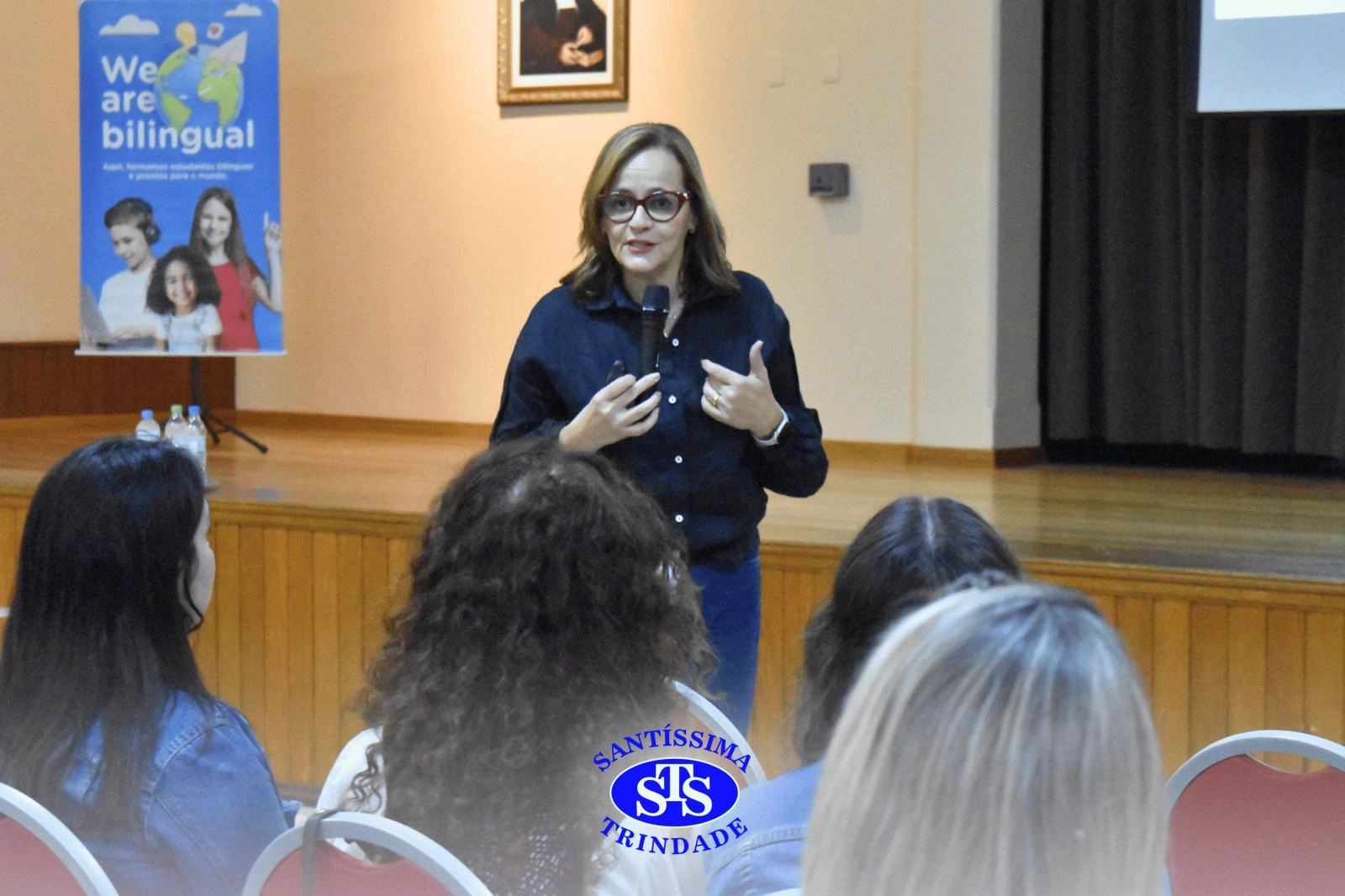 Palestra sobre Neurociência e Aprendizagem com Vanessa Tenório