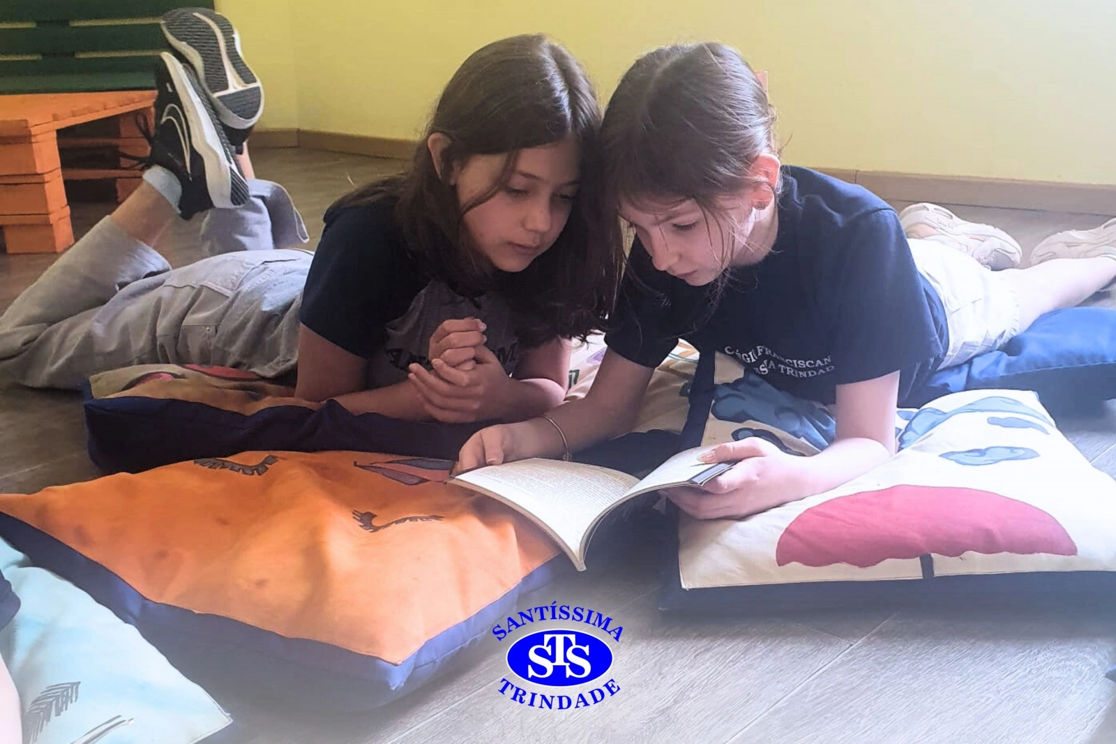 Estudantes se preparam para encontro com a escritora Léia Cassol