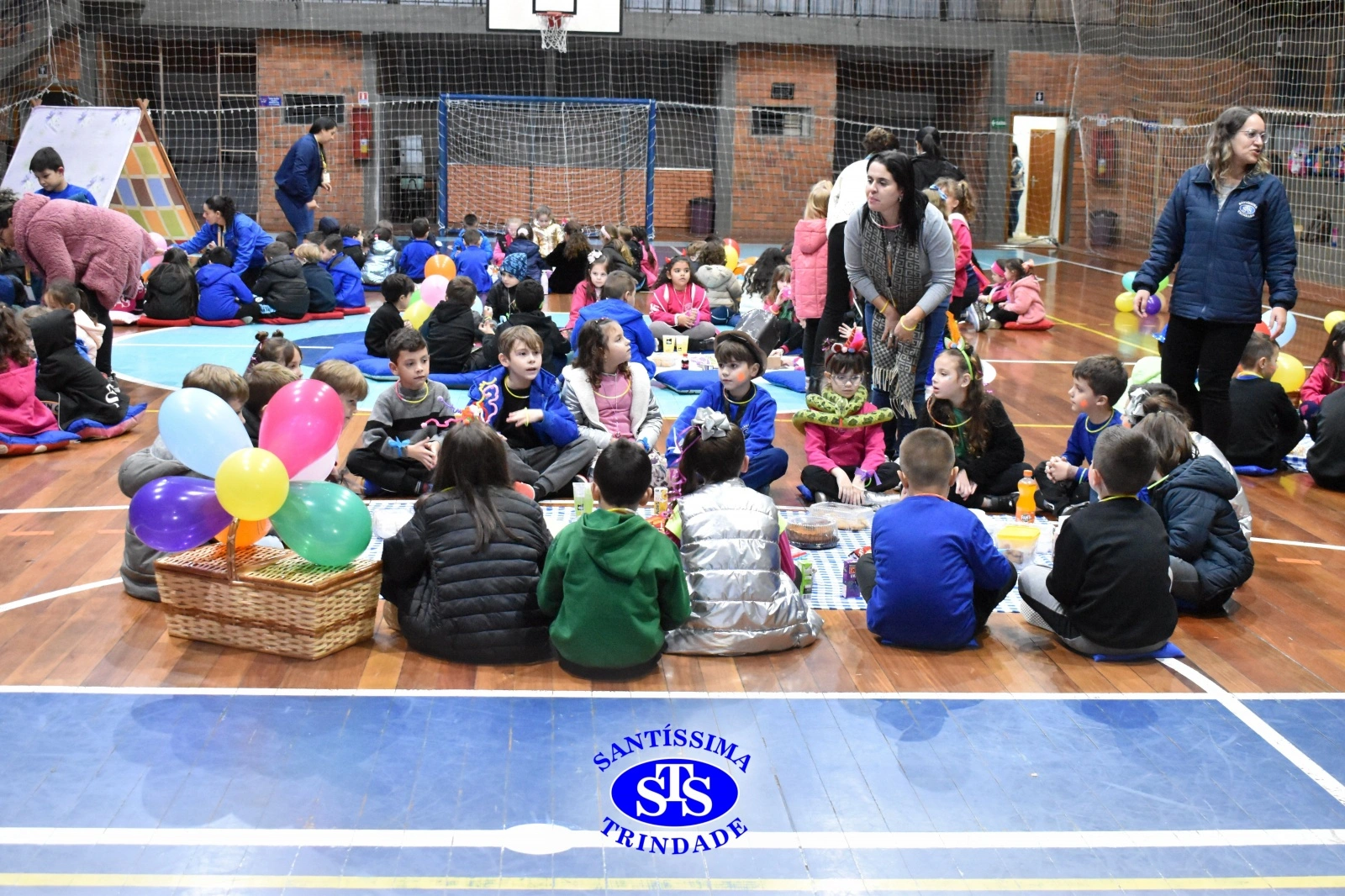 1º Anoitecer no Santíssima reúne turmas de Infantil 5 e de 1º ano