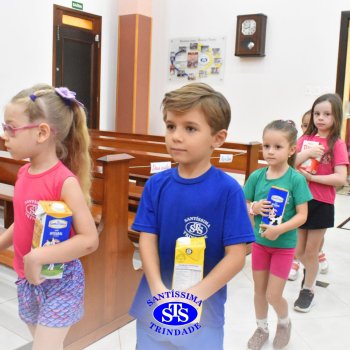 Turmas da Educação Infantil celebram a Páscoa de forma lúdica com partilha do pão, atos de solidariedade e alegria