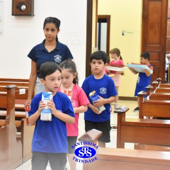 Turmas da Educação Infantil celebram a Páscoa de forma lúdica com partilha do pão, atos de solidariedade e alegria