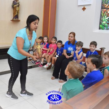 Turmas da Educação Infantil celebram a Páscoa de forma lúdica com partilha do pão, atos de solidariedade e alegria