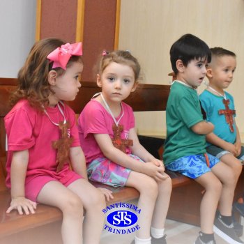 Turmas da Educação Infantil celebram a Páscoa de forma lúdica com partilha do pão, atos de solidariedade e alegria