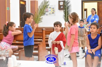 Turmas da Educação Infantil celebram a Páscoa de forma lúdica com partilha do pão, atos de solidariedade e alegria