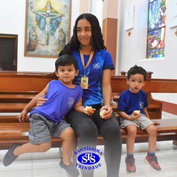 Turmas da Educação Infantil celebram a Páscoa de forma lúdica com partilha do pão, atos de solidariedade e alegria