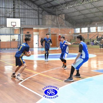 Santíssima e Sant’Anna participam de jogos amistosos de basquete