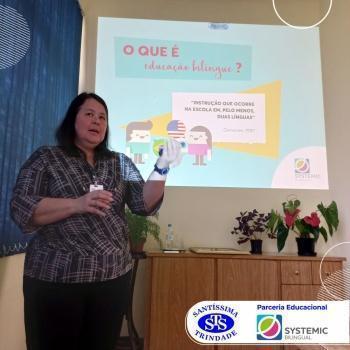 Reuniões com diversas equipes sobre a educação bilíngue 