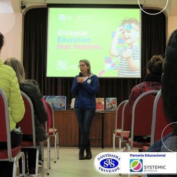 Reuniões com diversas equipes sobre a educação bilíngue 