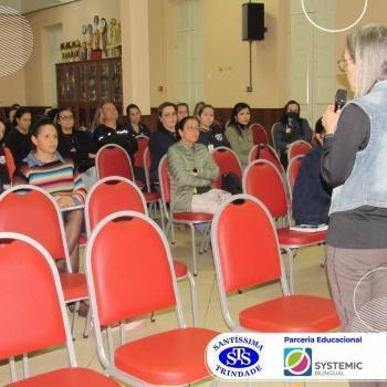 Reuniões com diversas equipes sobre a educação bilíngue 