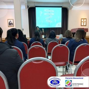 Reuniões com diversas equipes sobre a educação bilíngue 