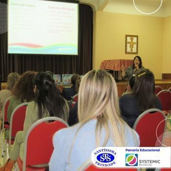 Reuniões com diversas equipes sobre a educação bilíngue 