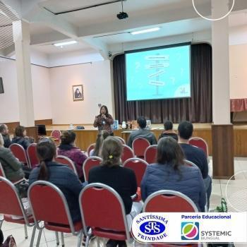 Reuniões com diversas equipes sobre a educação bilíngue 