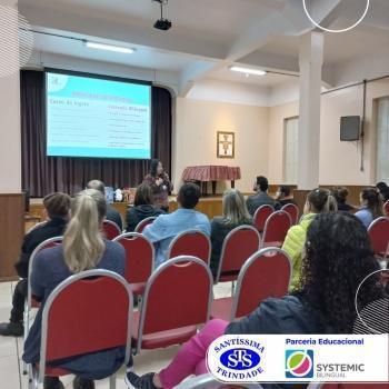 Reuniões com diversas equipes sobre a educação bilíngue 